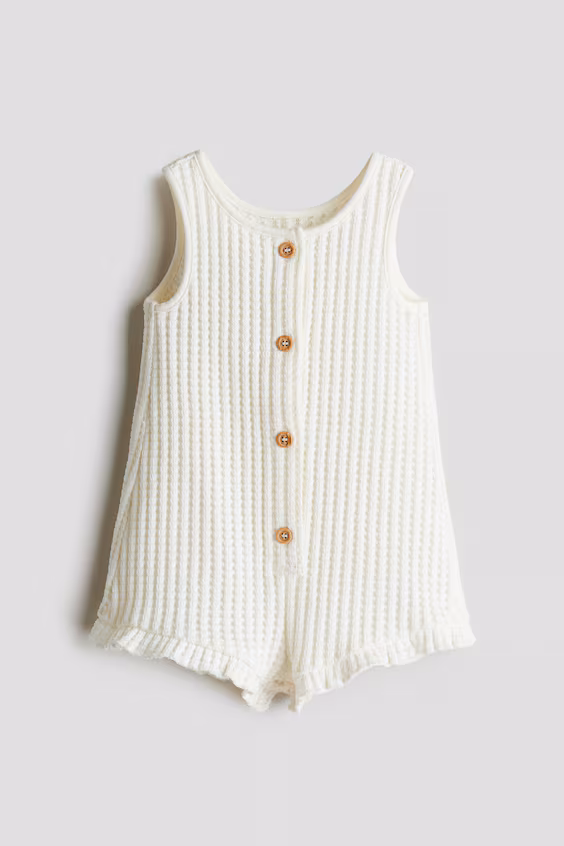 Комбинезон с текстурой из лепестков