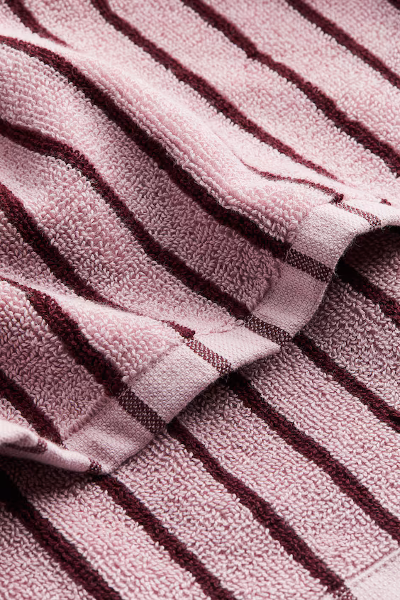 Полотенце для ванной в полоску