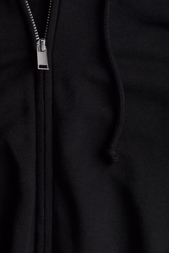 Короткое пальто с капюшоном и молнией