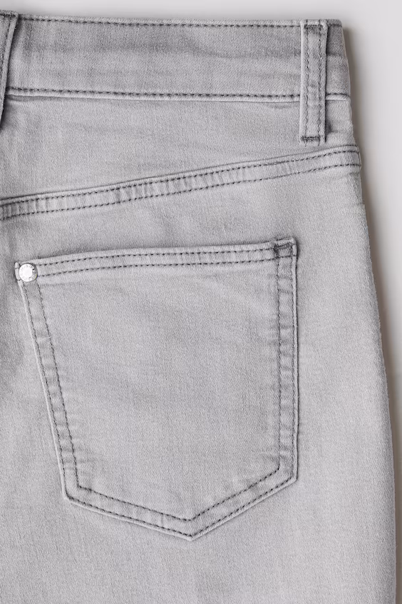 Джинсовые шорты