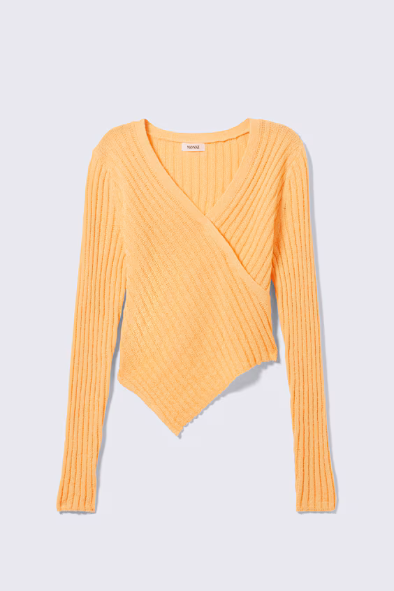 Свитер из легкой ткани с асимметричным перекрещивающимся вырезом