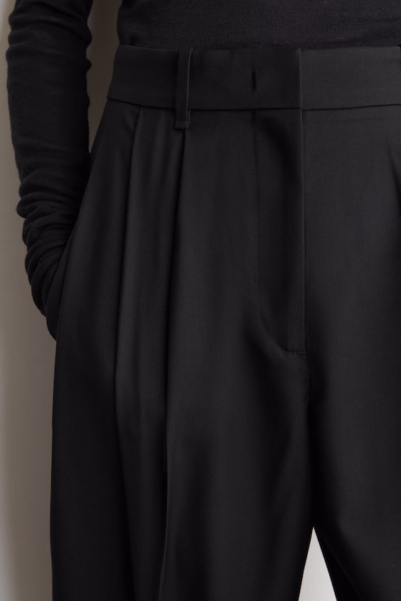 Брюки тюльпан плиссированные из шерстяной смеси