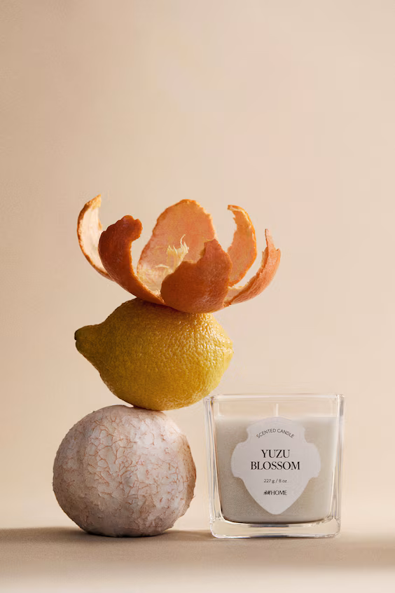 Ароматическая свеча в стеклянном контейнере