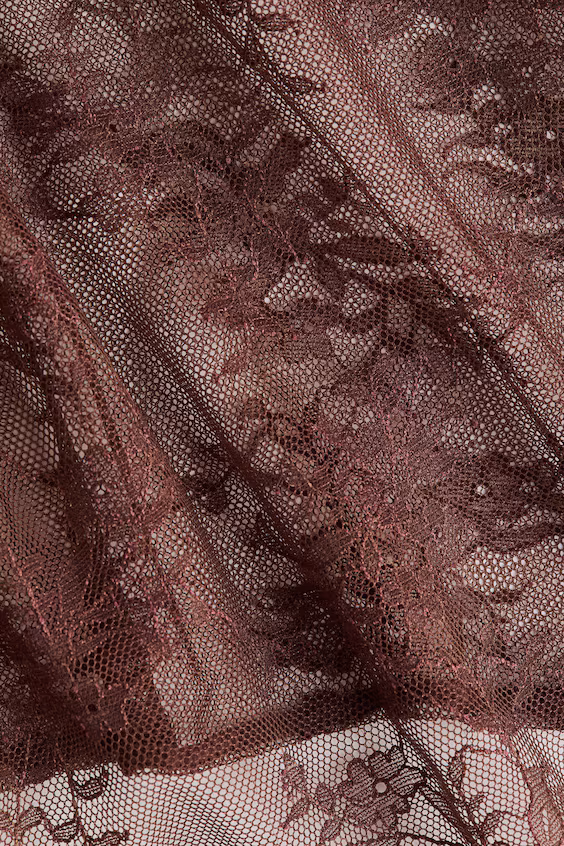 Топ с бретелями из кружева