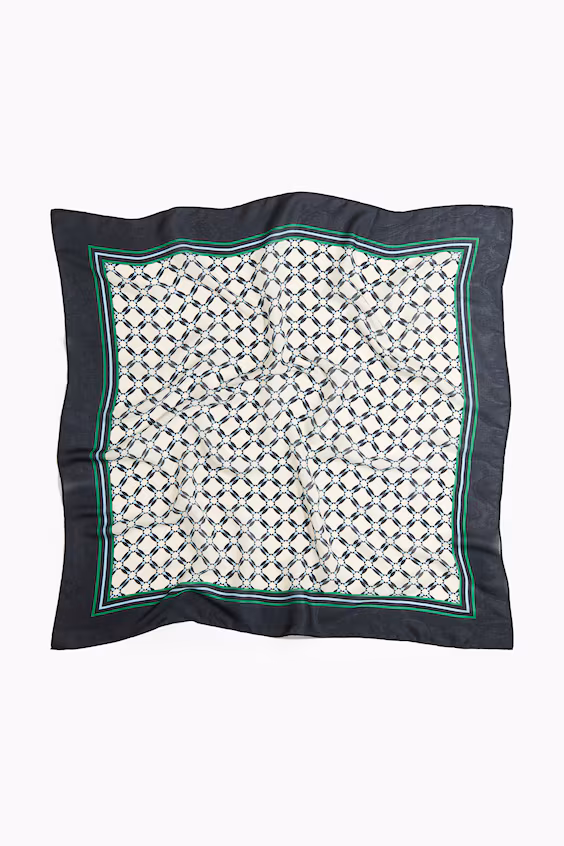 Принтованный платок