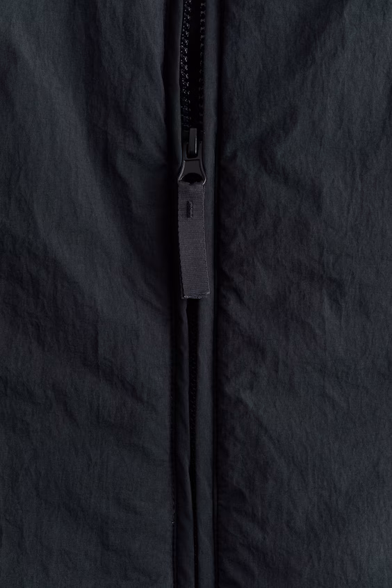 Пуховой водоотталкивающий спортивный пуховик