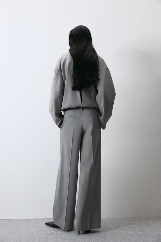 Широкие классические брюки