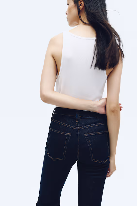 Расклешенные джинсы с высокой талией