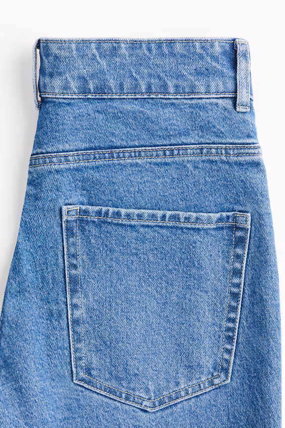 Расклешенные джинсы с высокой талией