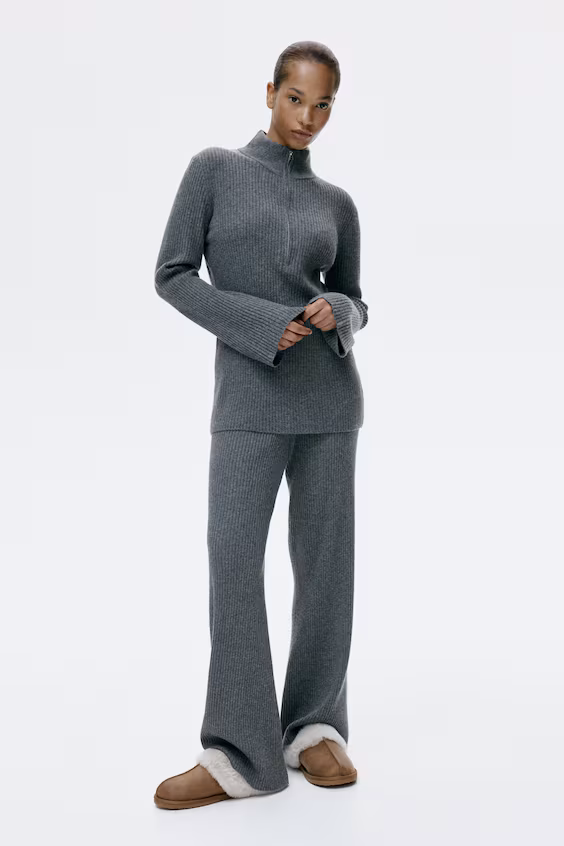 Свитер из рубчикового трикотажа с молнией