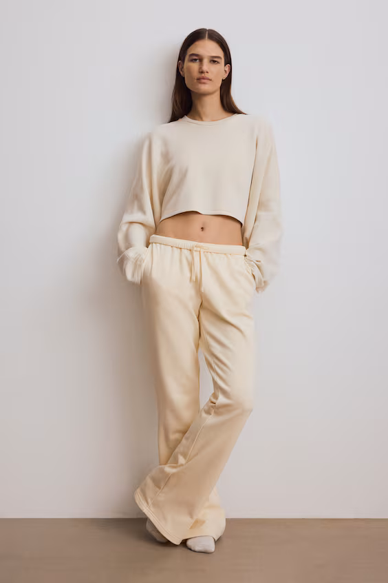 Брюки для тренировок с расклешенными штанинами