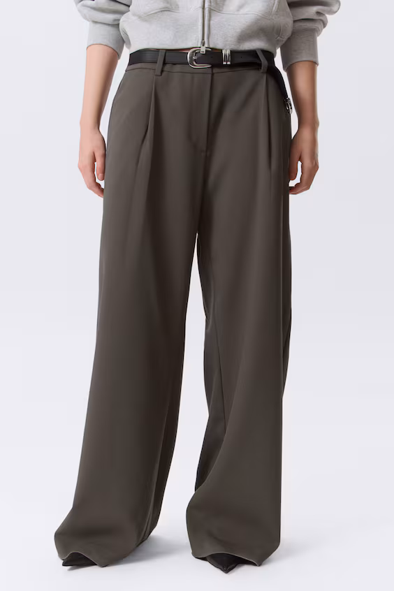 Широкие брюки с пониженной талией
