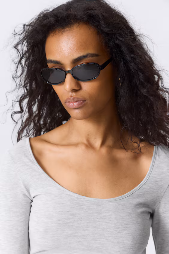 Облегающий топ с длинным рукавом и круглым вырезом