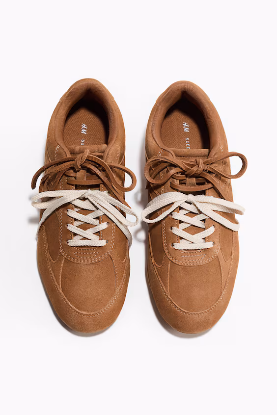 Кроссовки из замши