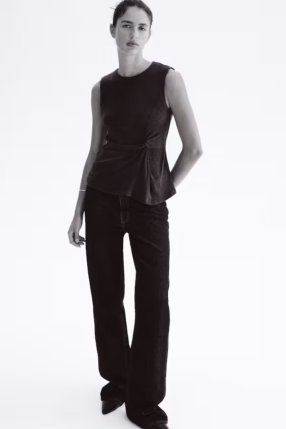 Топ без рукавов с завязкой на талии