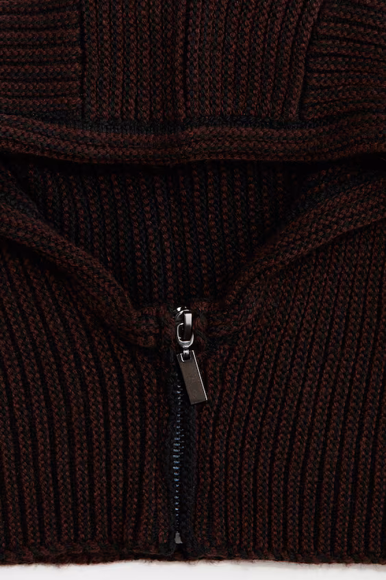 Маска-шлем с молнией