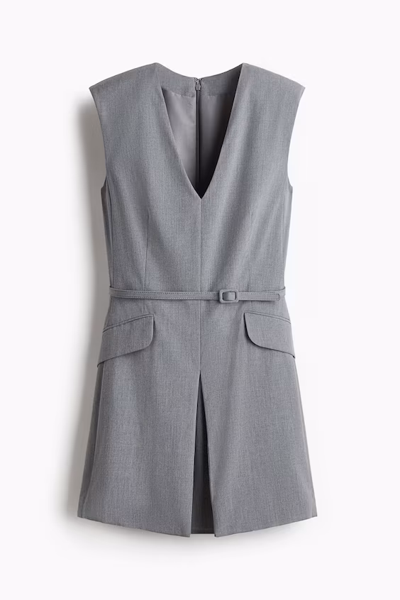 Платье с поясом