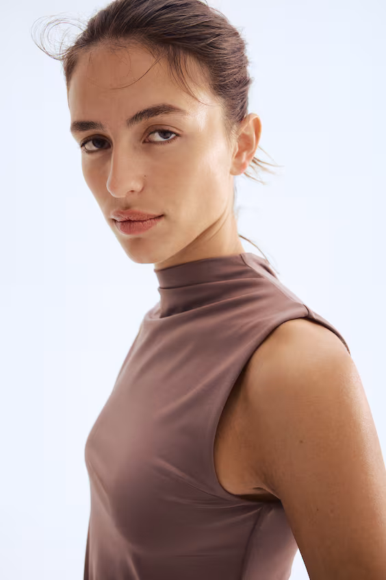 Топ из микрофибры с половинчатым воротником