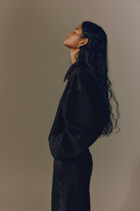 Джинсовый пиджак с воротником