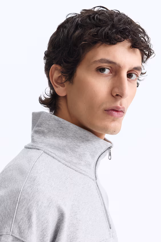 Толстовка с молнией комфортного кроя