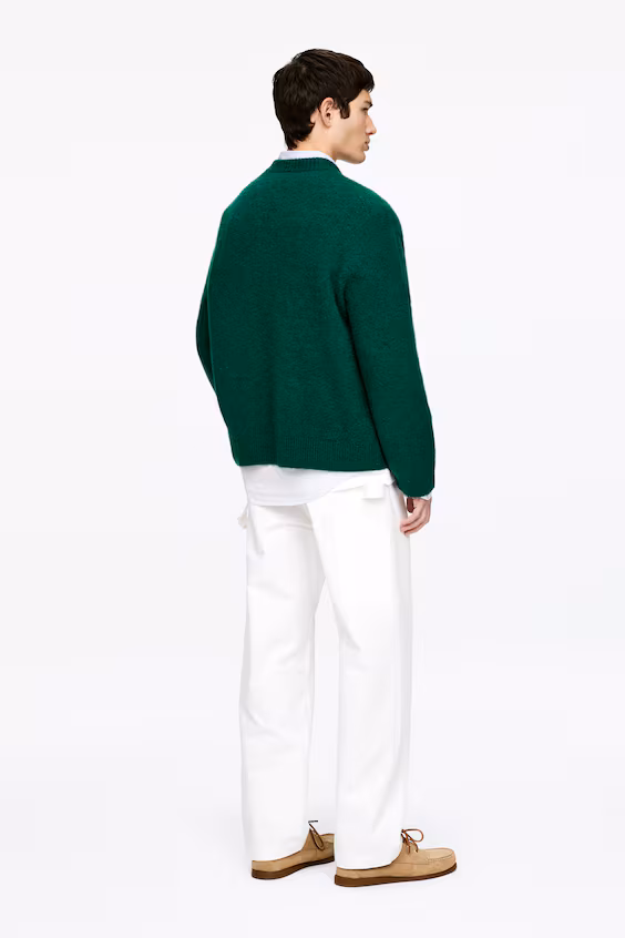 Свитер из альпаки в свободном стиле