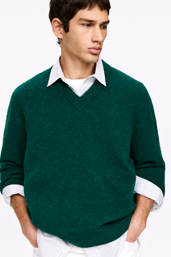 Свитер из альпаки в свободном стиле