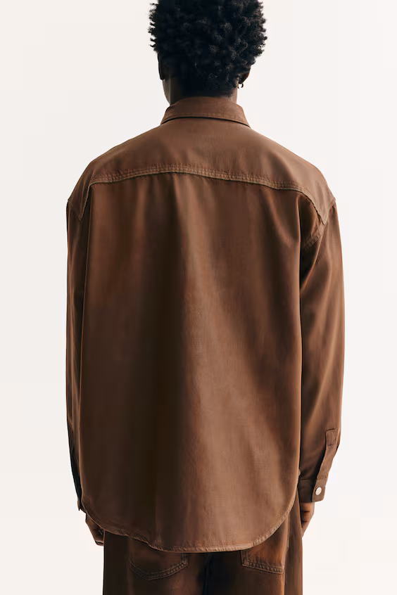 Джинсовая рубашка в свободном крое