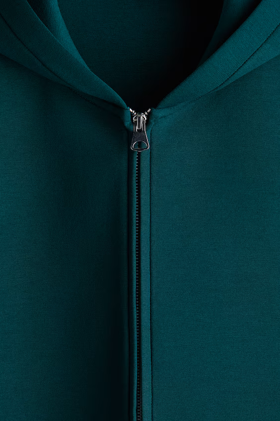 Парка с капюшоном из неопрена свободного кроя