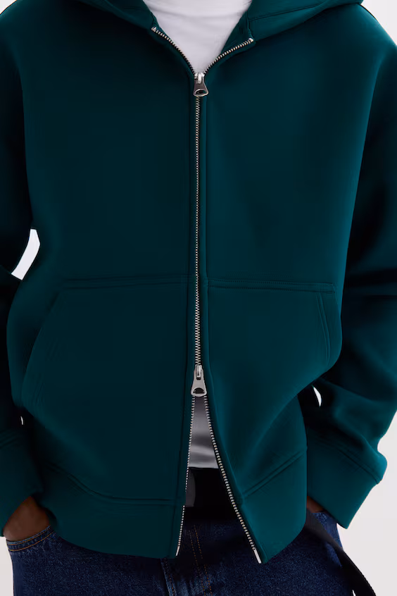 Парка с капюшоном из неопрена свободного кроя