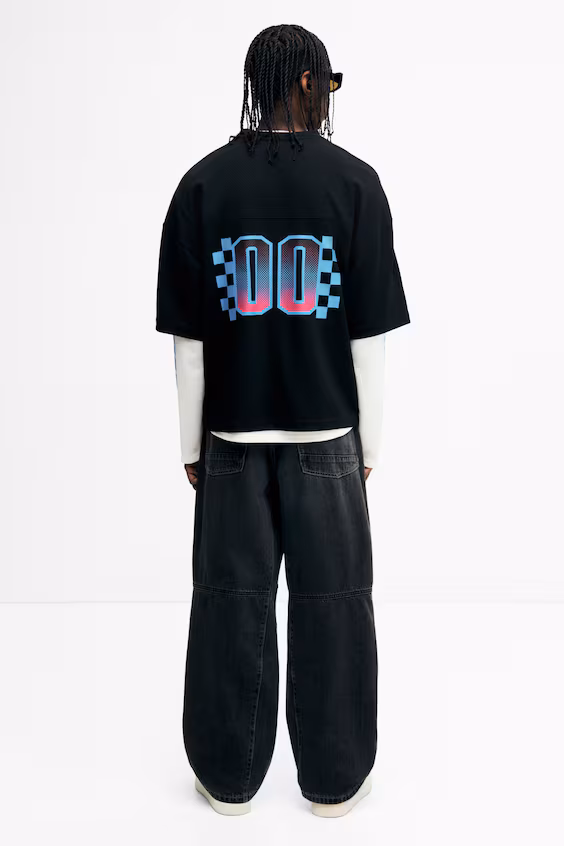 Футболка в сетку с принтом, свободного кроя