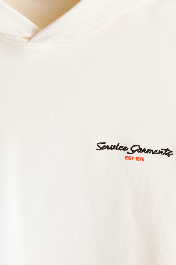 Толстовка с капюшоном и принтами, свободного кроя