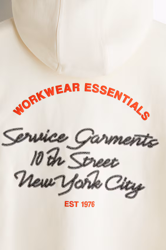 Толстовка с капюшоном и принтами, свободного кроя