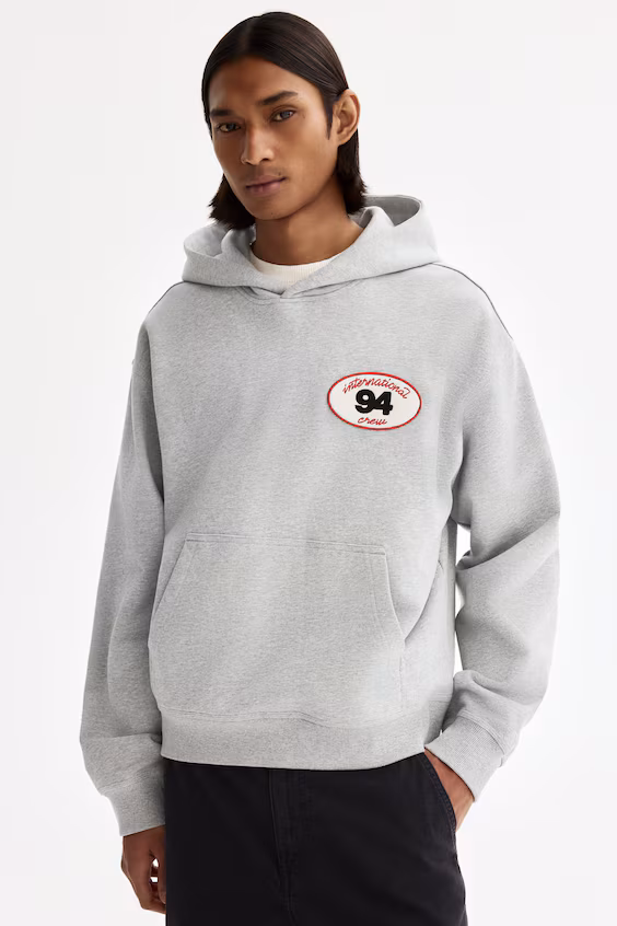 Толстовка с капюшоном и принтами, свободного кроя