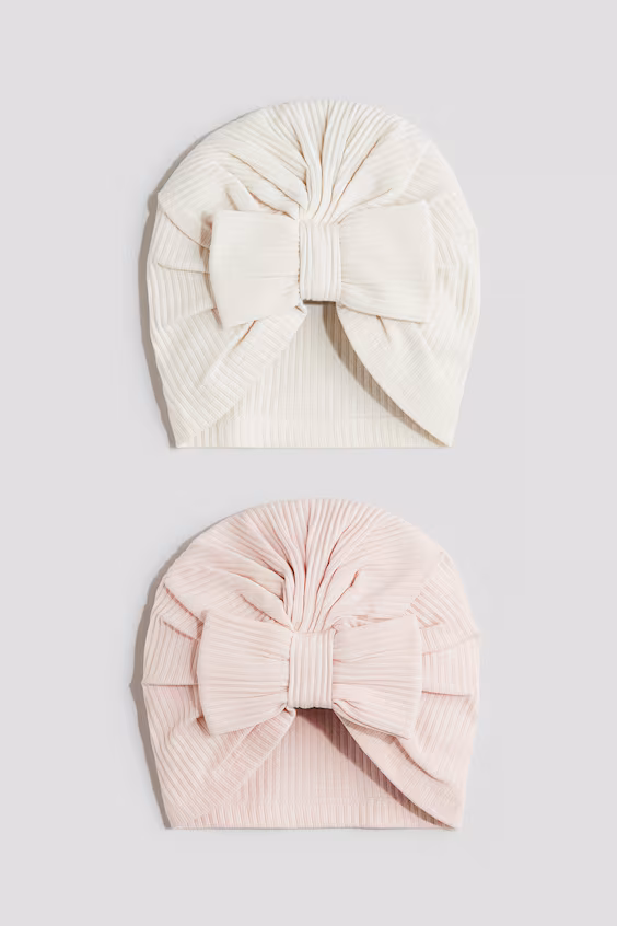 Пакет из 2 шапок с узлом