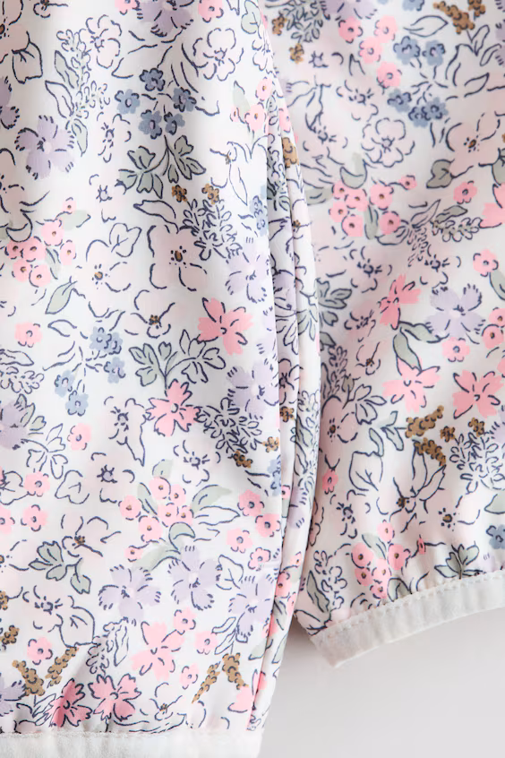 Ветровка из водостойкого материала