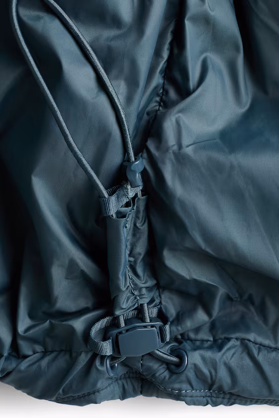 Пуховая спортивная куртка