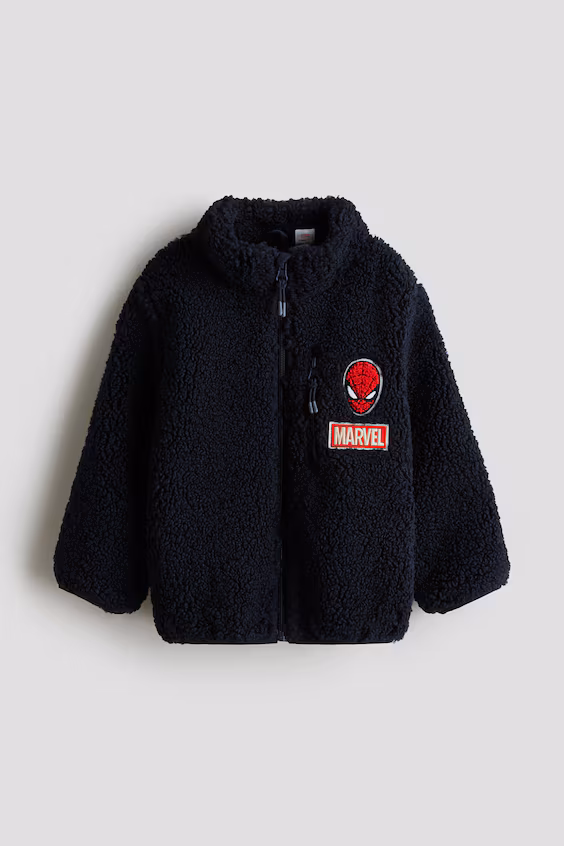 Жакет из искусственного меха с аппликациями