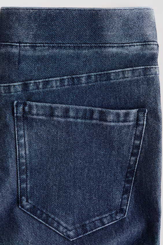 Джеггинсы-клеш с эффектом джинсы