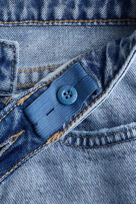 Джинсы прямого покроя