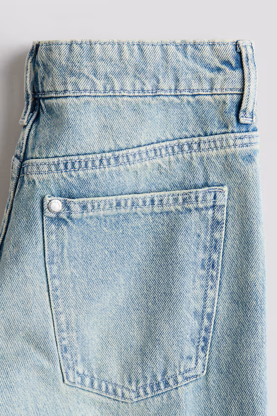 Джинсы свободного кроя