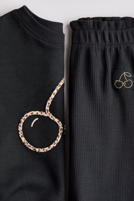 Conjunto из 2 предметов с узорами