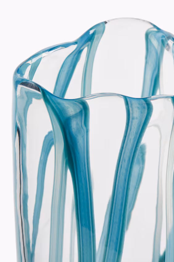 Большая стеклянная кувшин