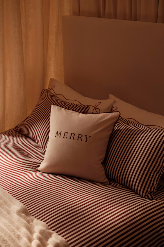 Подушка с принтом