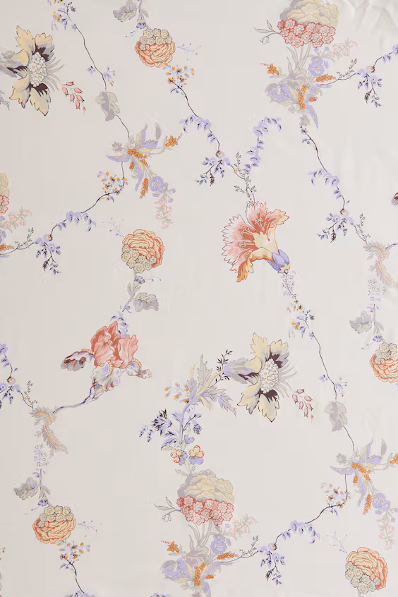 Простыня на резинке из принтованного атласа