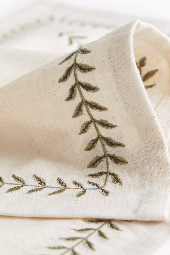 Набор из 2 скатертей с вышивкой из смесового льна