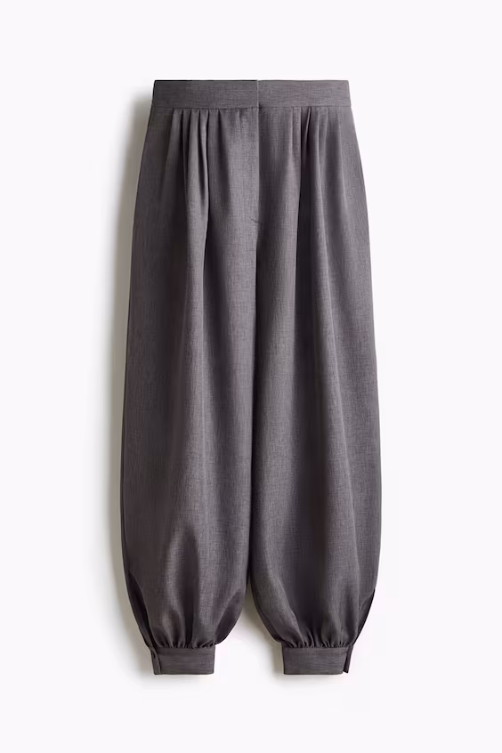 Брюки с запахом и складками