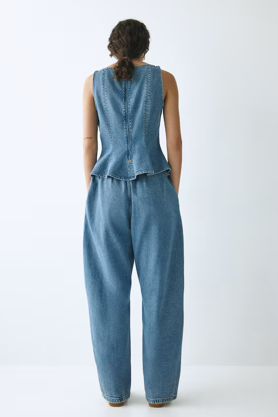 Джинсы с завышенной талией