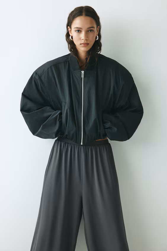 Брюки с защипами