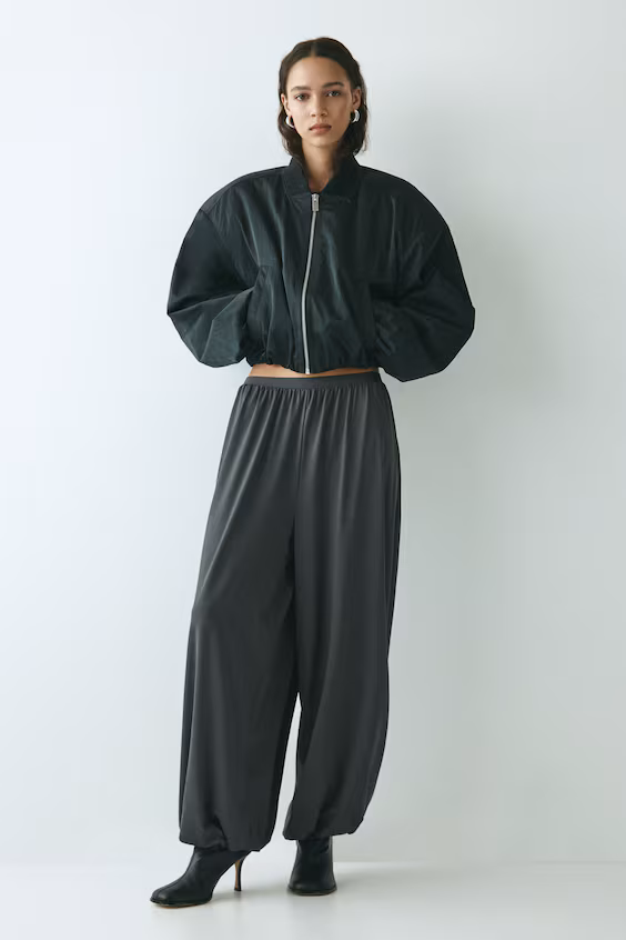 Брюки с защипами