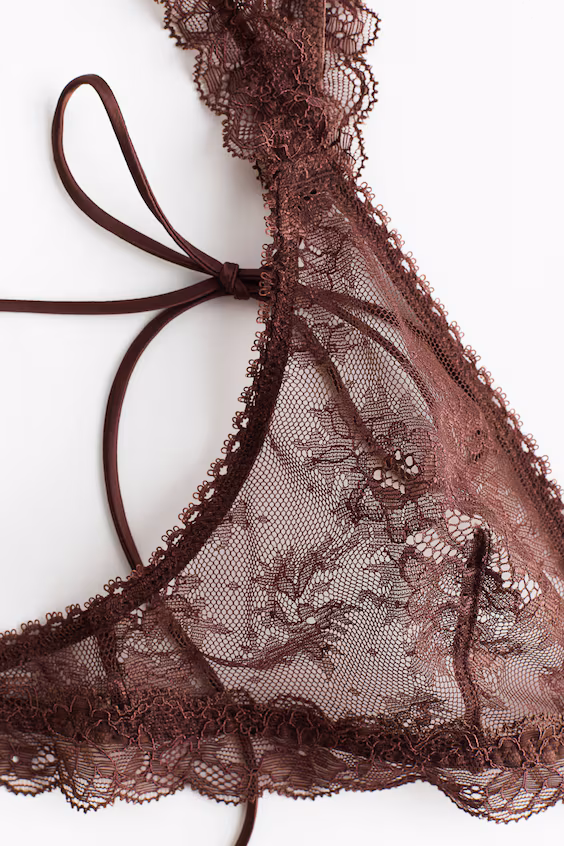 Мягкий бюстгальтер из кружева